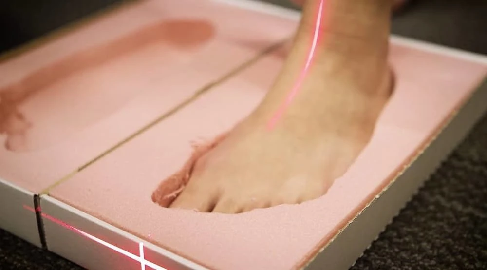 Analyse 3D des pieds pour la fabrication de semelles orthopédiques sur mesure au Foot Care Center by Spronken Orthopedie