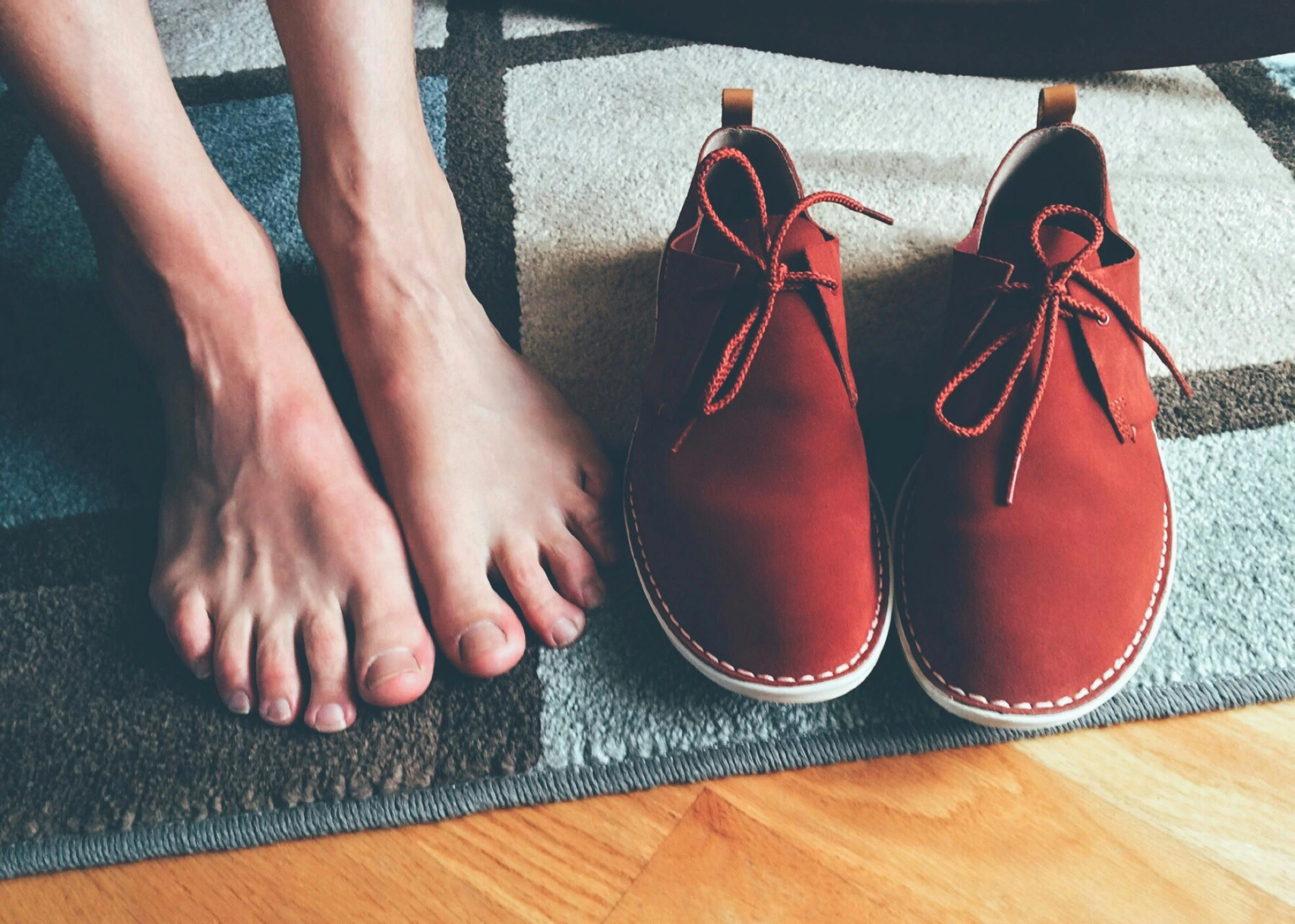 Pieds atteints de rhumatismes et chaussures orthopédiques du Foot Care Center by Spronken Orthopedie